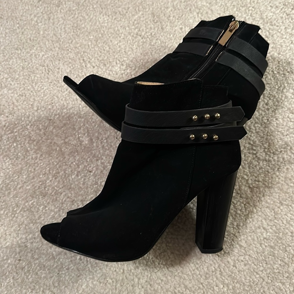 Heeled bootie